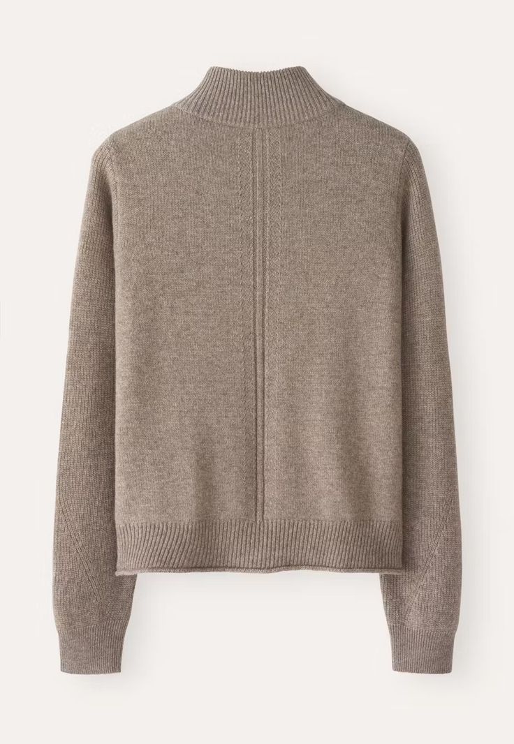 Acht-Knopf-Pullover